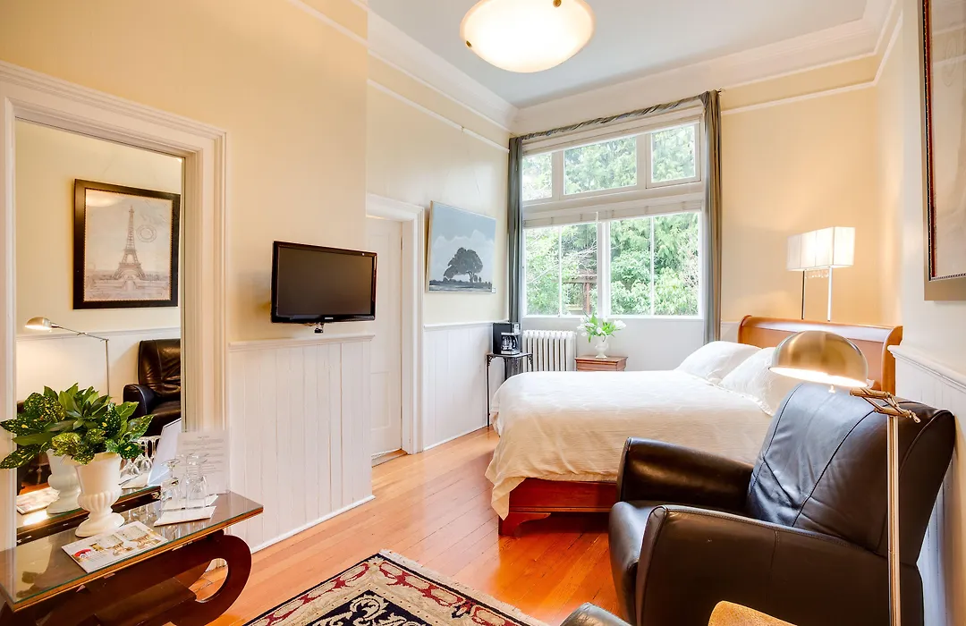 Fairholme Manor Inn-1